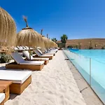Apartment Couples Escape At Alcazaba Lagoon, Free Access, Pool, Gym, Pets Ok *