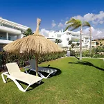 Couples Escape At Alcazaba Lagoon, Free Access, Pool, Gym, Pets Ok Estepona
