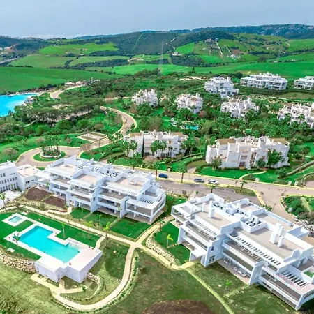 Couples Escape At Crystal Lagoon Apartament Estepona