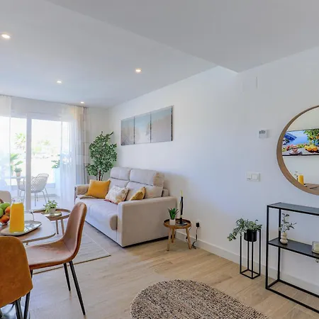Free Lagoon Access, Gym, Sauna, Ac, Parking, Pets Ok Apartment Estepona