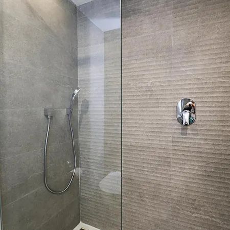 Couples Escape At Crystal Lagoon Apartament