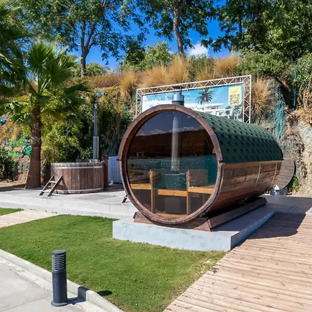 Couples Escape At Crystal Lagoon Apartament Estepona